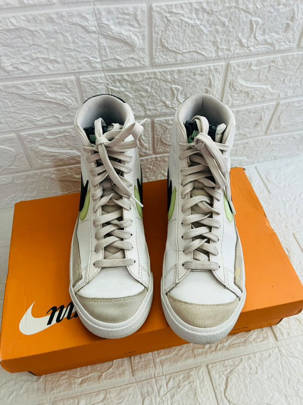 ZAPATILLAS NIKE BLAZER MID77 (38,5)