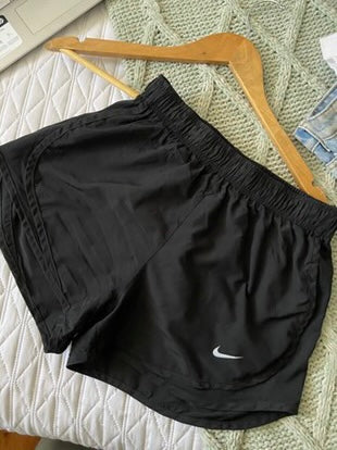 SHORT NIKE (S)