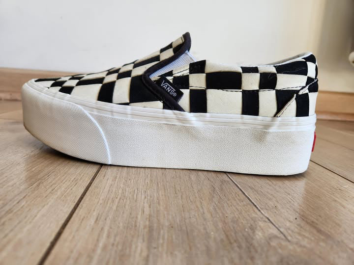 ZAPATILLAS VANS (38)