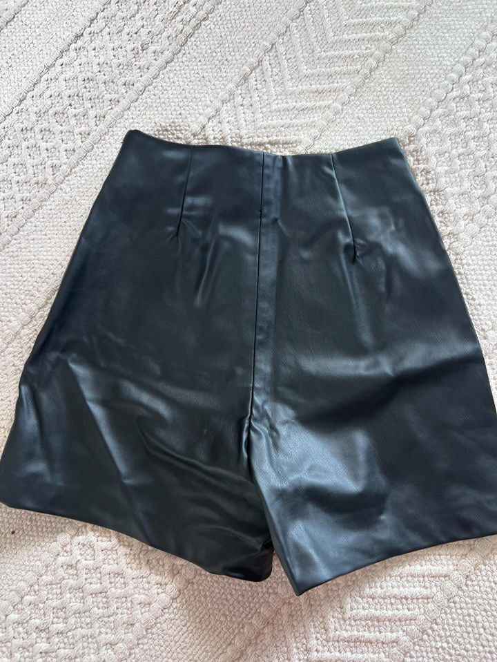 SHORT ZARA (XS)