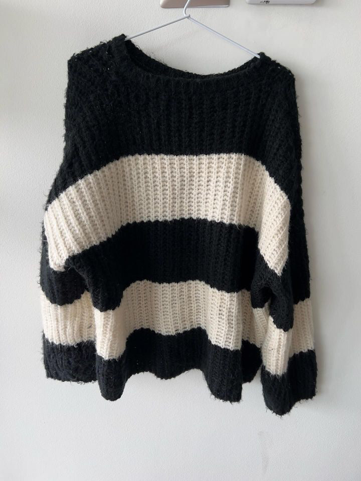 SWEATER (L)