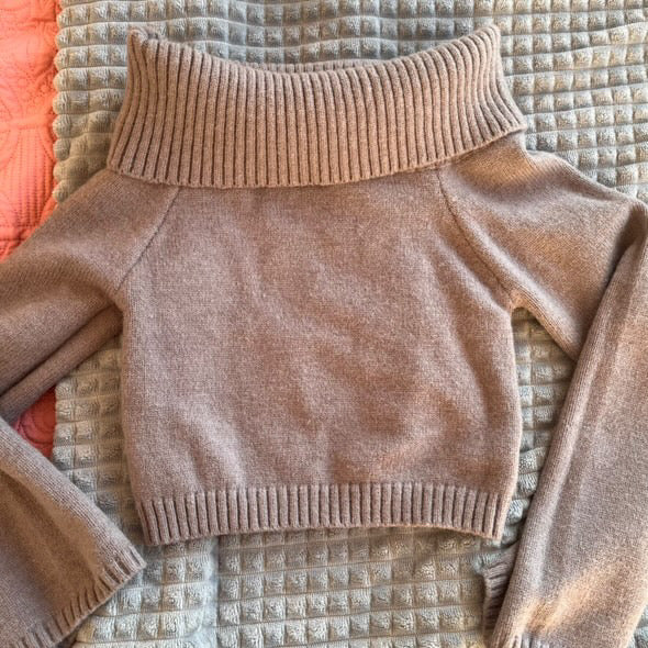 SWEATER (S)