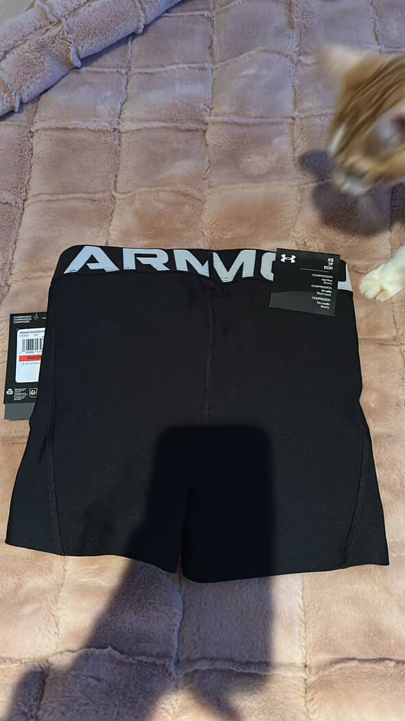 SHORT UNDER ARMOUR (XS)