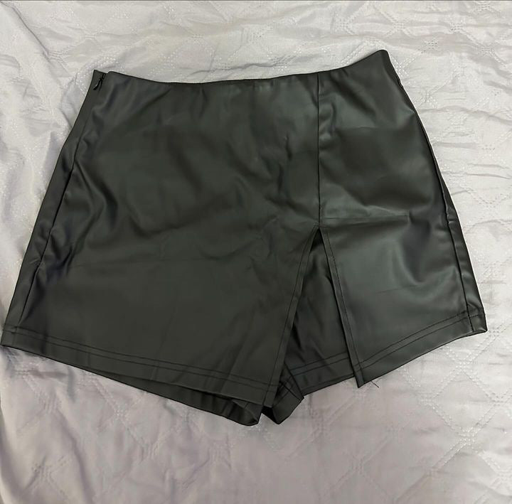 FALDA SHORT ECOCUERO (S)