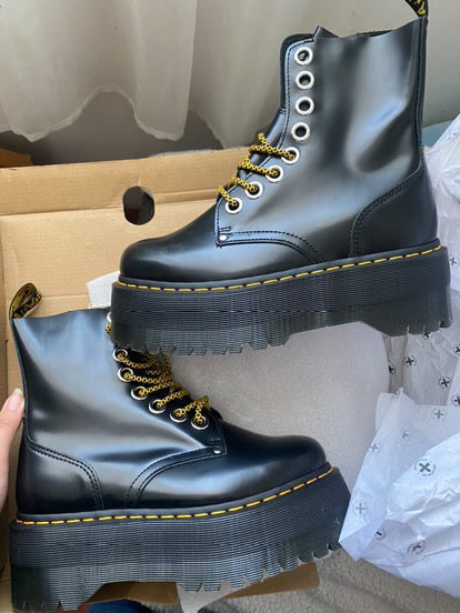 BOTINES DR MARTENS JADON MAX (39)
