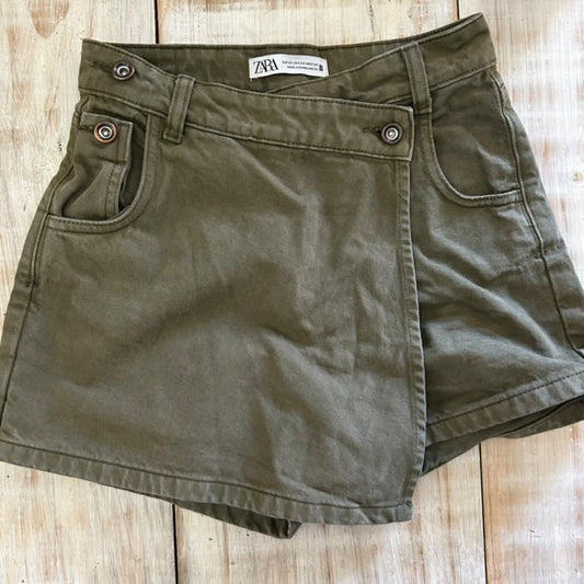 FALDA SHORT ZARA (XS)